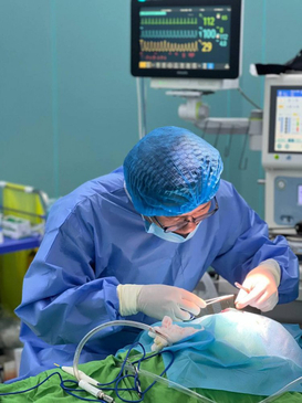 Slider image (3) Dr. Harvard - Plastic Surgery